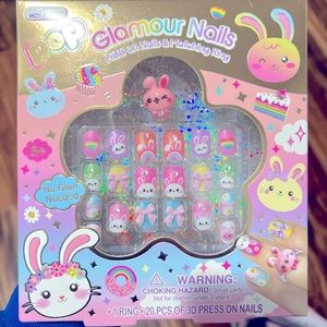 NEW In Box Glamour POP Nails for kids